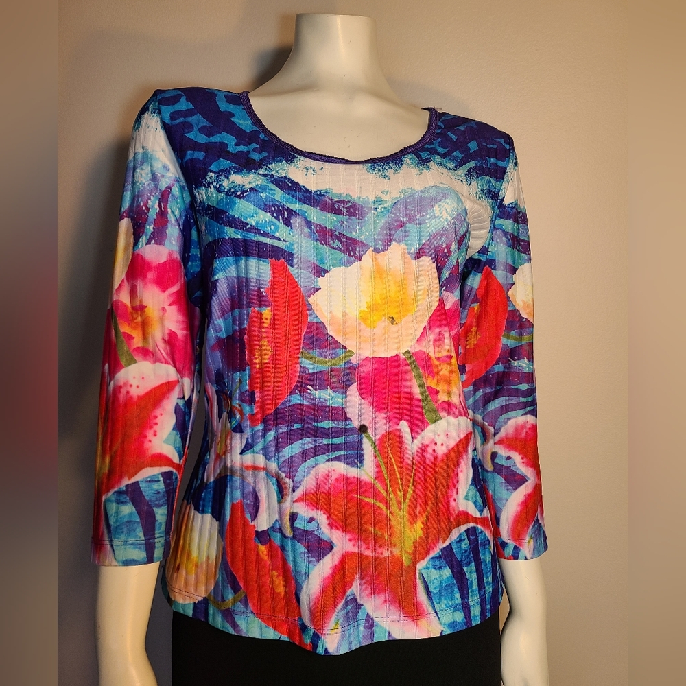 Women's floral top